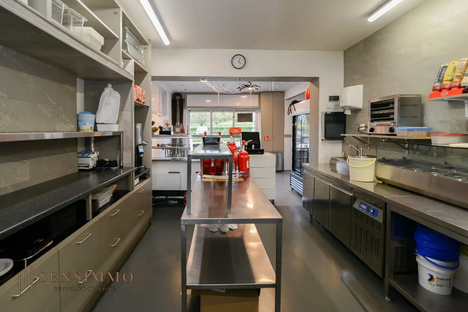 Instapklare en energiezuinige woning met succesvolle broodjeszaak! foto 6