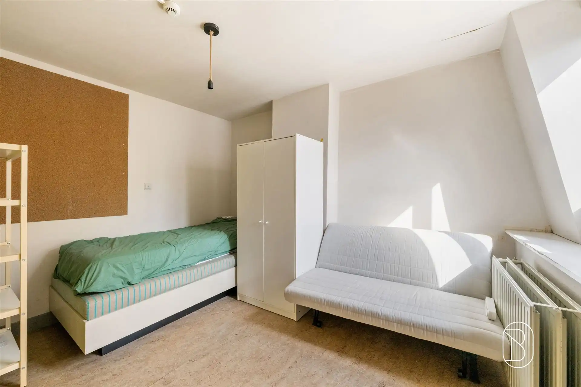 Opbrengsteigendom met 7 studentenkamers foto 25