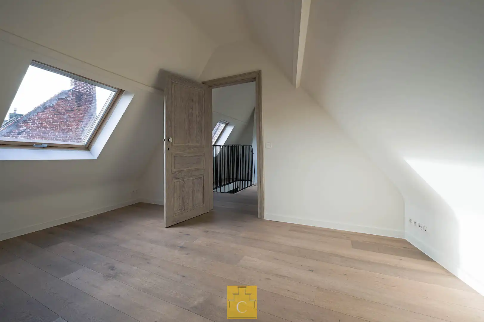 Breedhuis met historische cachet, karaktergevel, patio en fietsenpoortje foto 27