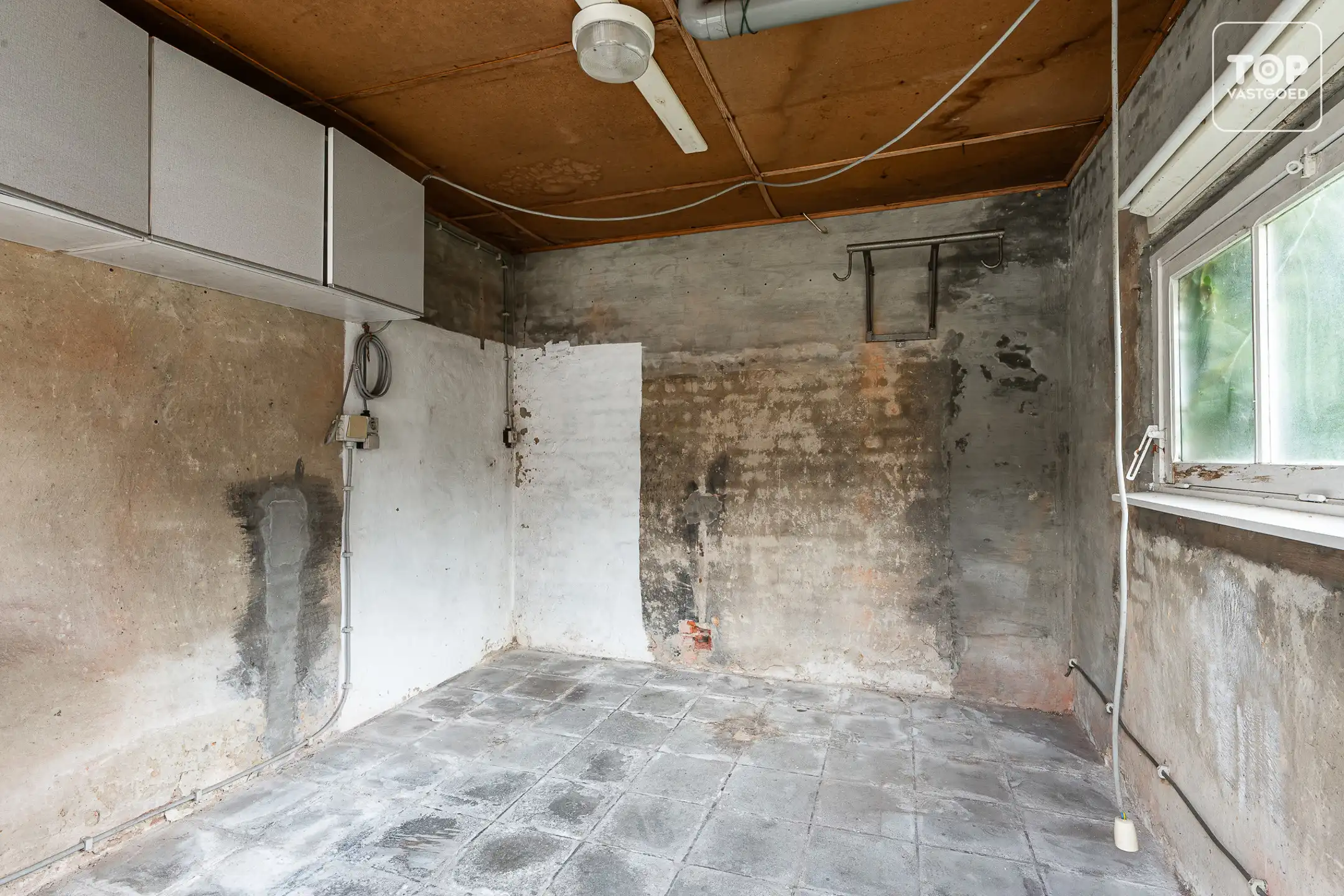 Te renoveren halfopen bebouwing met 3 slaapkamers, garage en ruime tuin op perceel van +-600 m² foto 19