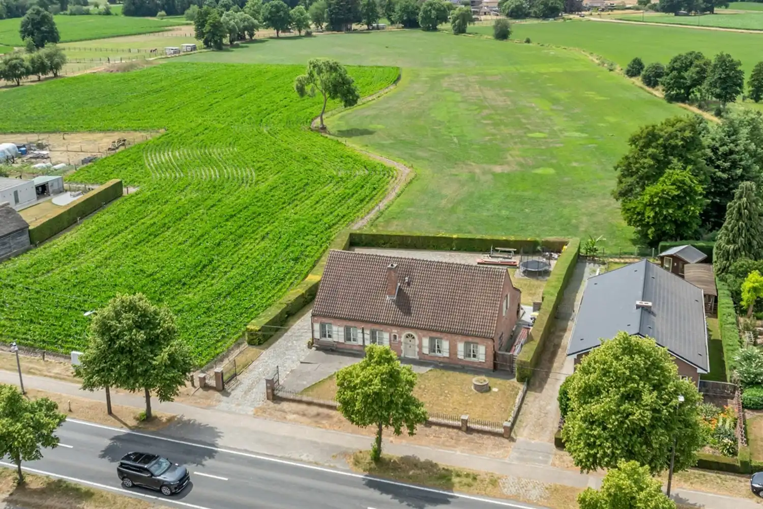Ruime, energiezuinige gezinswoning met landelijke charme in Westerlo foto {{pictureIndex}}