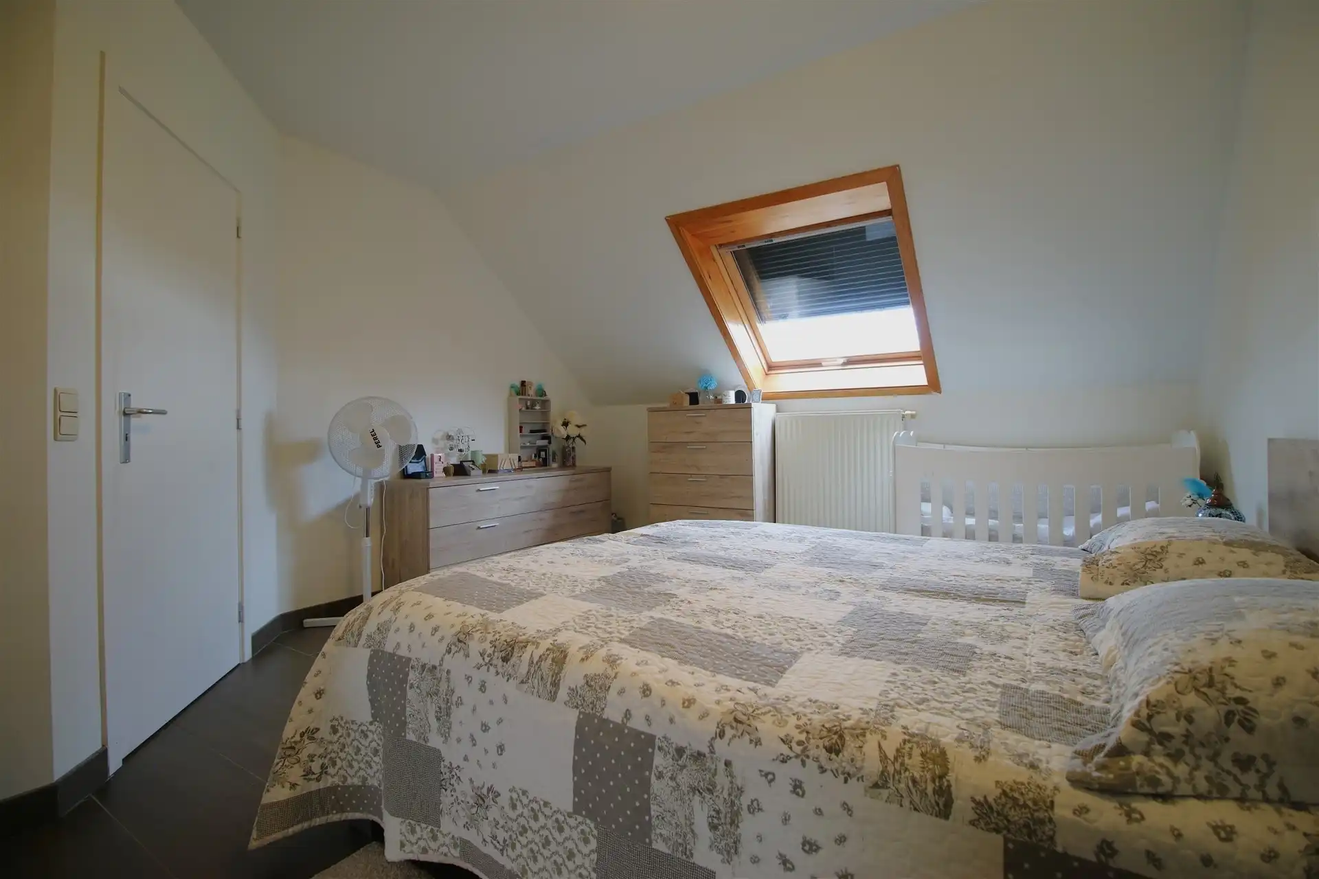 Opbrengsteigendom met 2 ruime appartementen foto 25