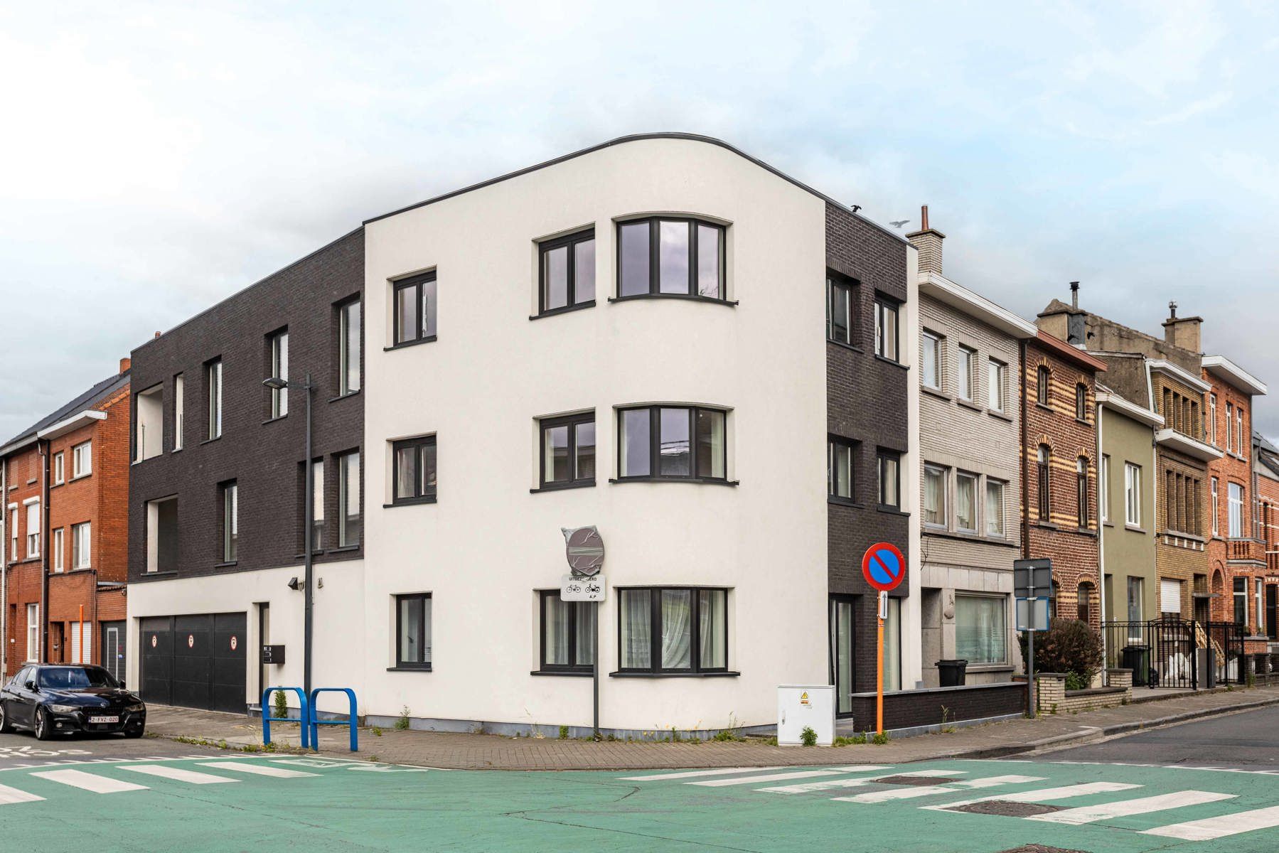 Erg ruim appartement met groot terras! foto {{pictureIndex}}