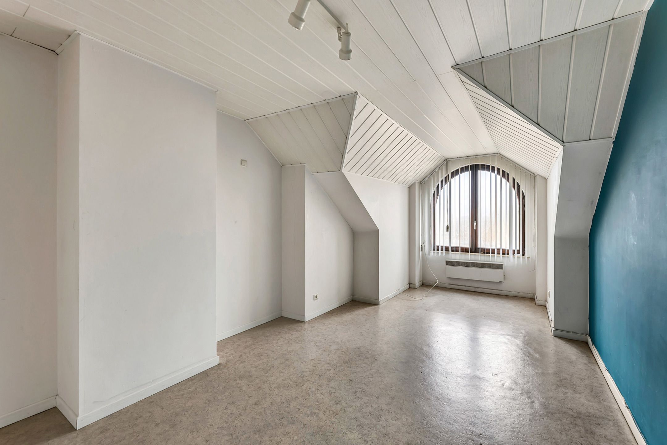 Ruime woonst met dubbele garage en veel mogelijkheden foto 18