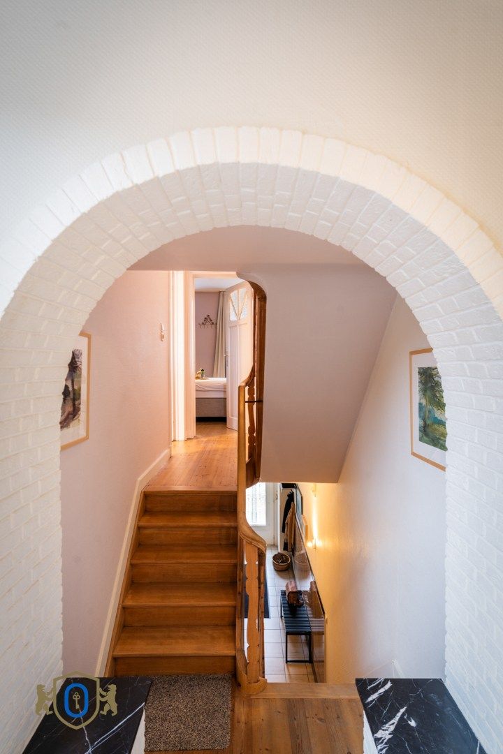 Brugse 3-slpkr herenwoning met studio & romantische tuin foto 18