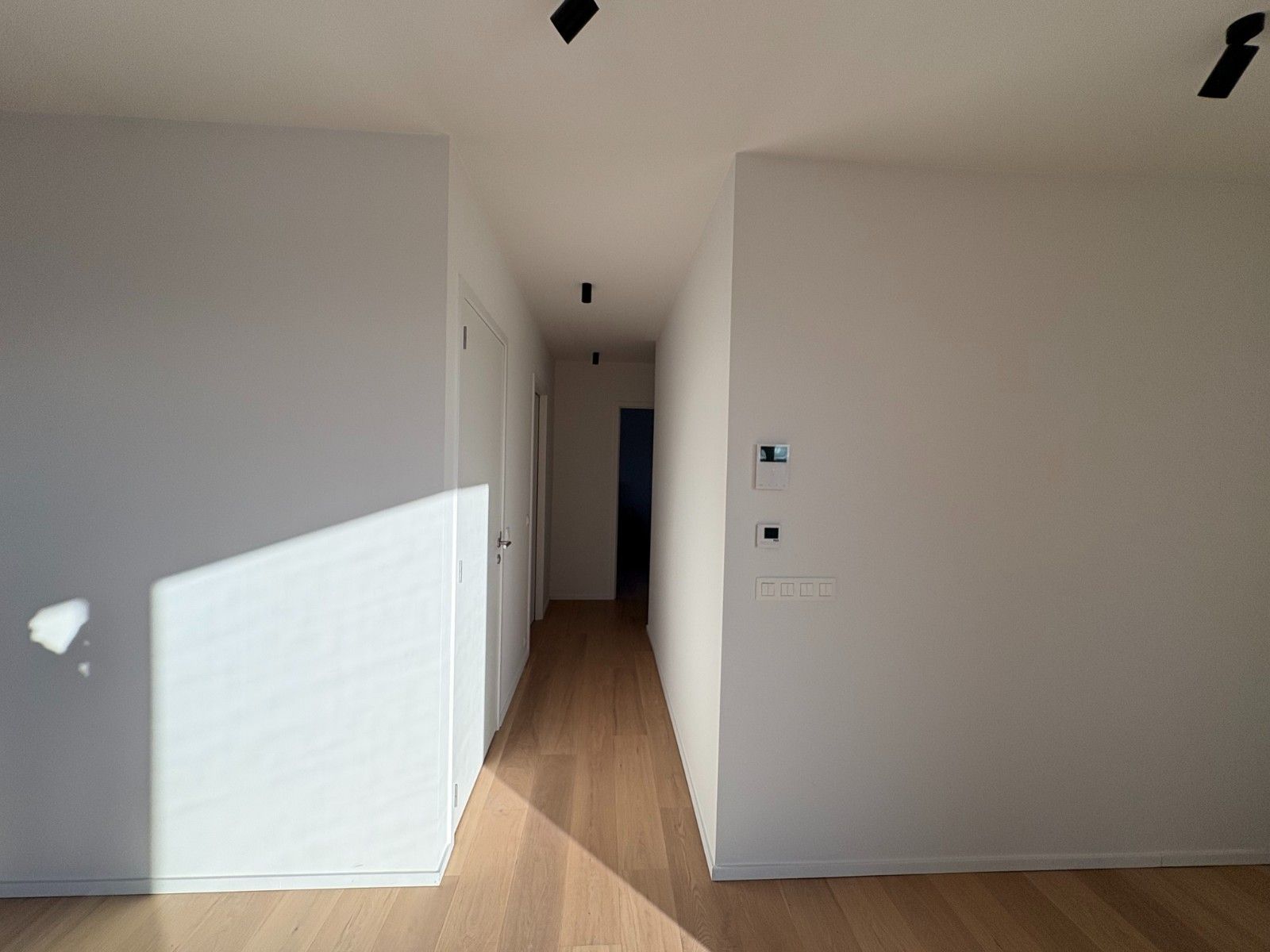 EXCLUSIEF EN LUXUEUS WONEN OP EEN BOOGSCHEUT VAN DE MARKT IN WAREGEM foto 13