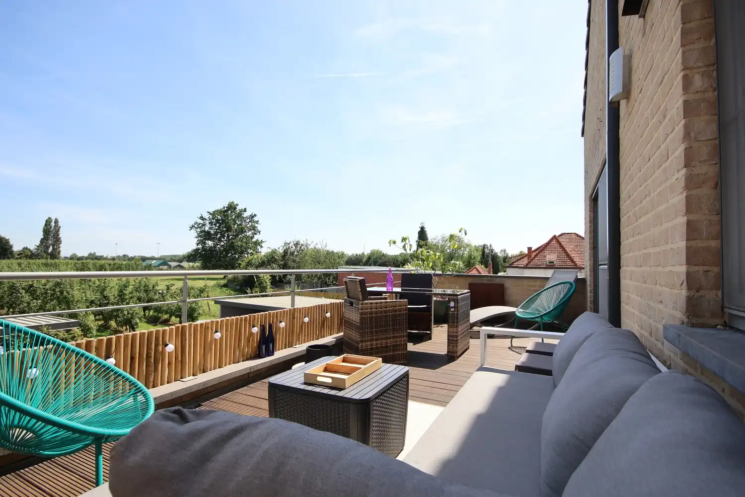 Zeer ruim duplexappartement met 3 slaapkamers in een groene omgeving foto 19