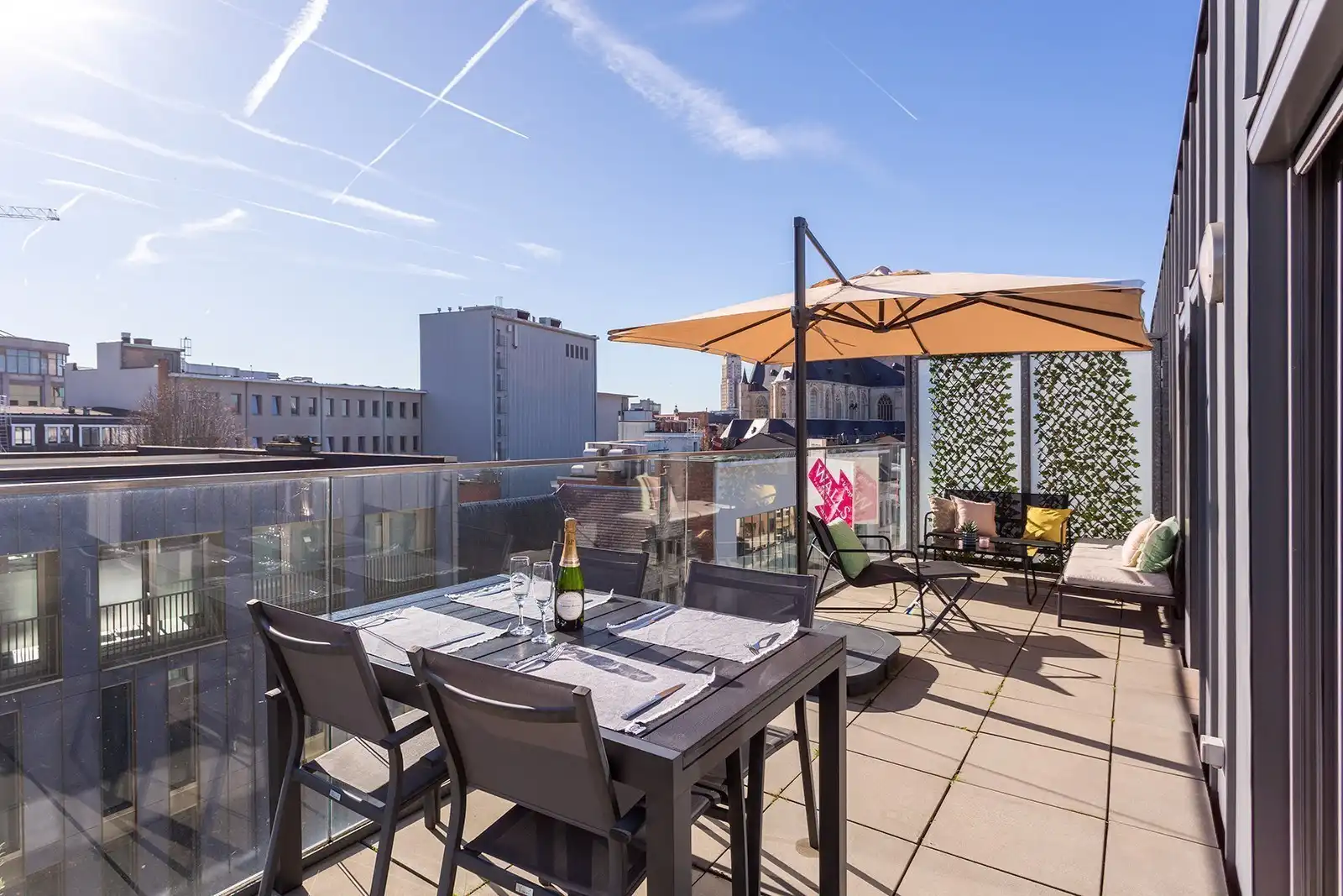 Penthouse met ruime terrassen en prachtige zichten!  foto 5