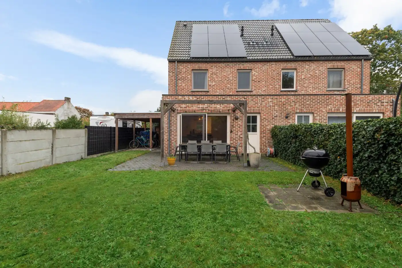 Instapklare, energiezuinige HOB met 4 slpk., carport en groene tuin foto 15