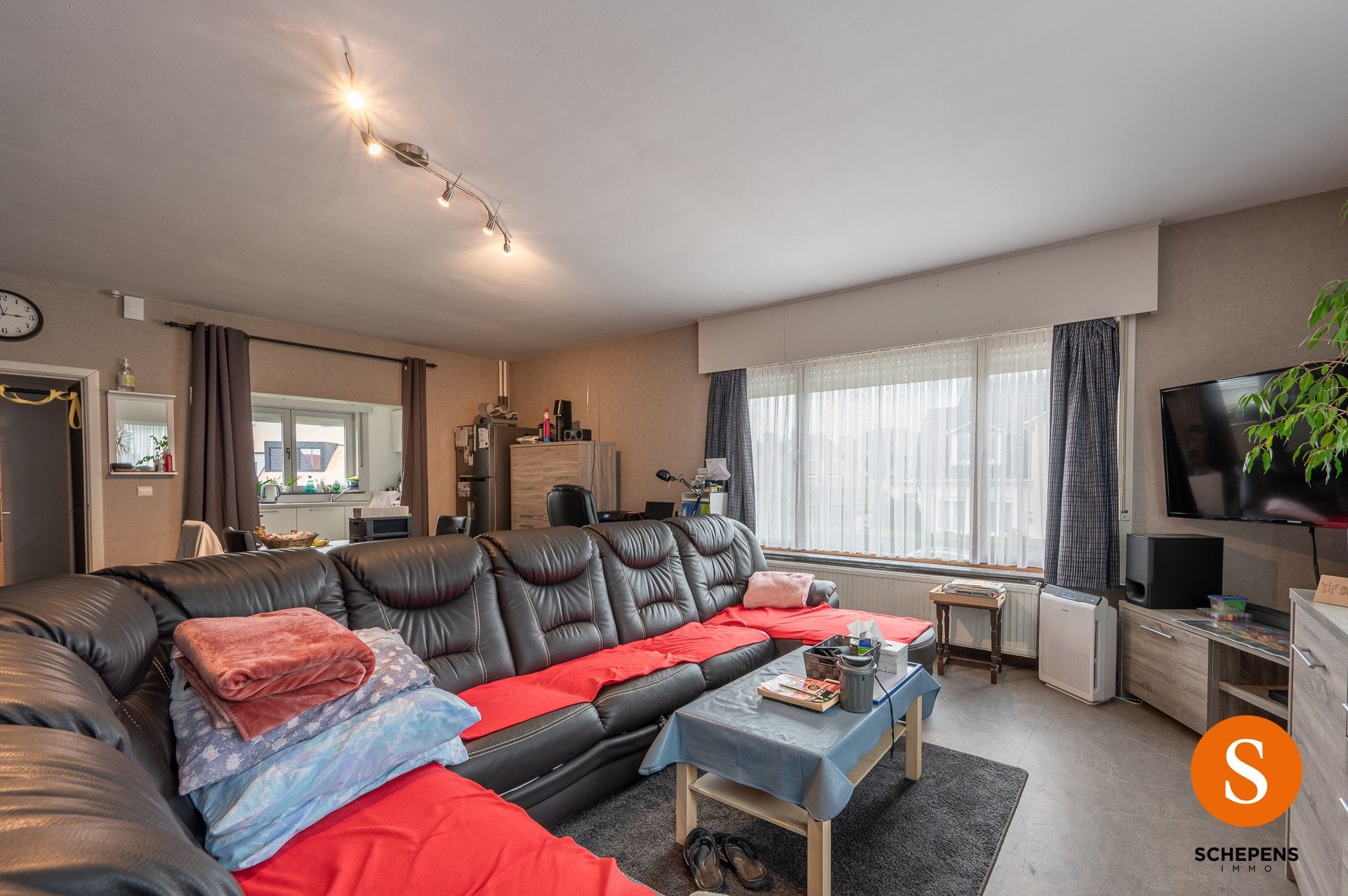 Halfopen bebouwing in het centrum van Wenduine. foto 5