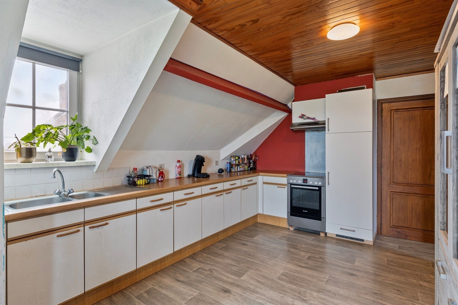 Rustig gelegen landhuis met 6 kamers foto 26