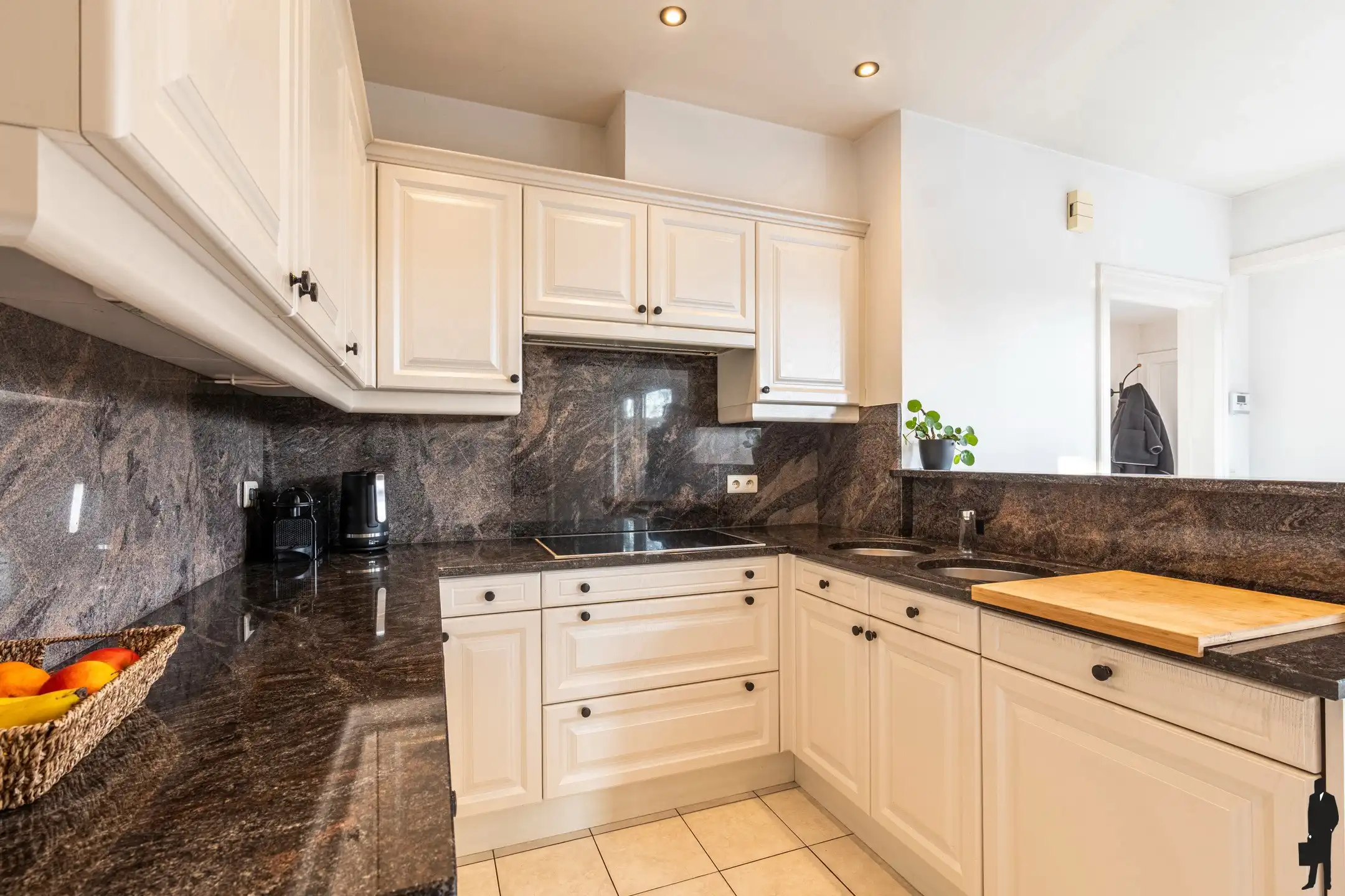 Vrijstaande woning op een ruim perceel van ca. 1.300 m² in hartje Loenhout! foto 15