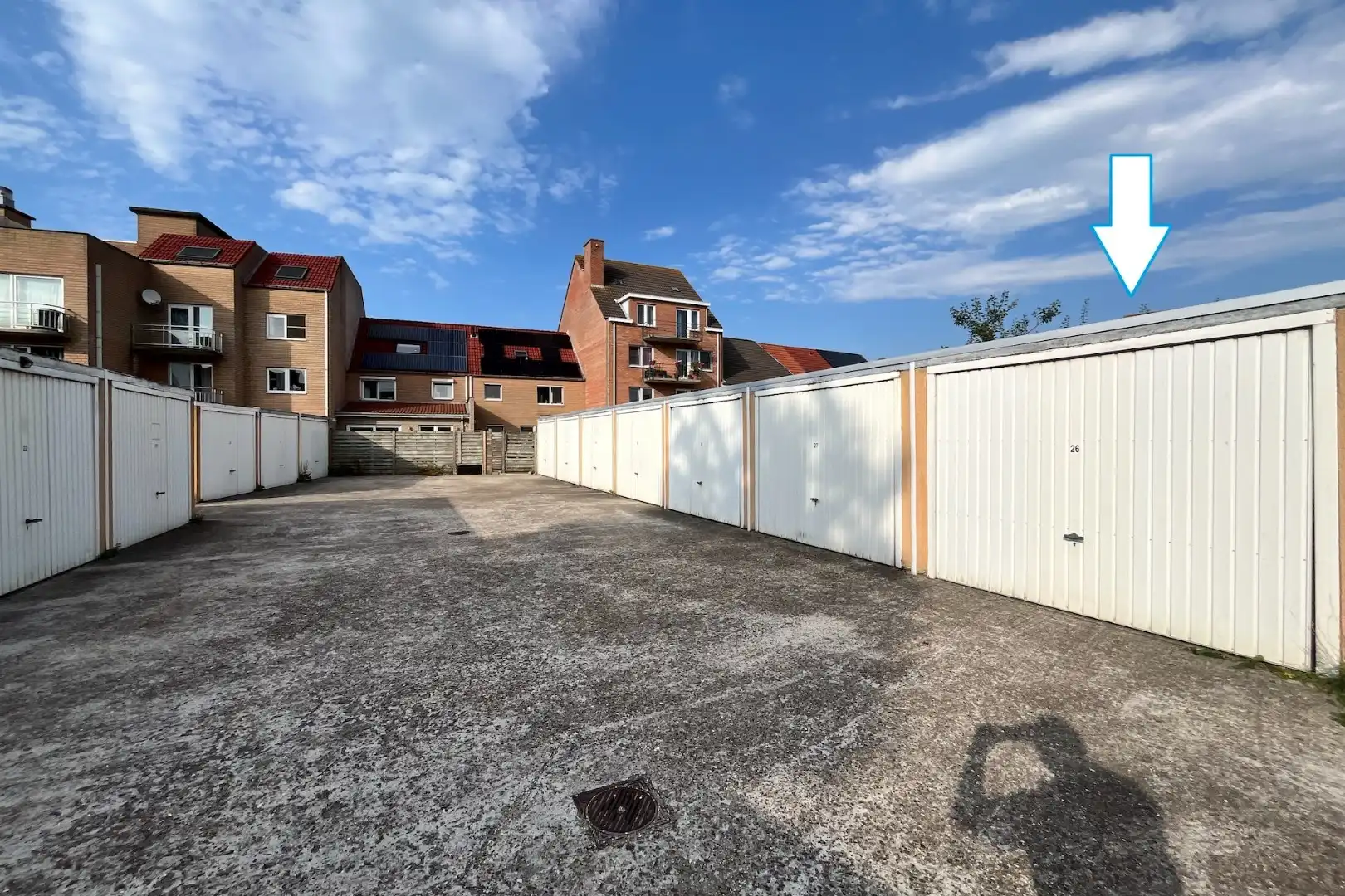 Afgesloten garagebox te Oostende (Vuurtorenwijk) foto {{pictureIndex}}