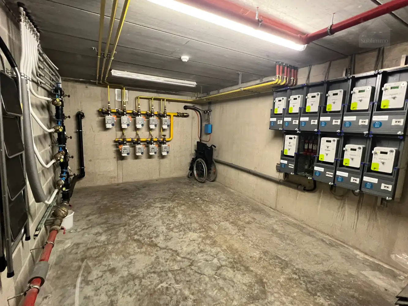Ruim handelsgelijkvloers van 187 m² op commerciële hoekligging in Leopoldsburg foto 20