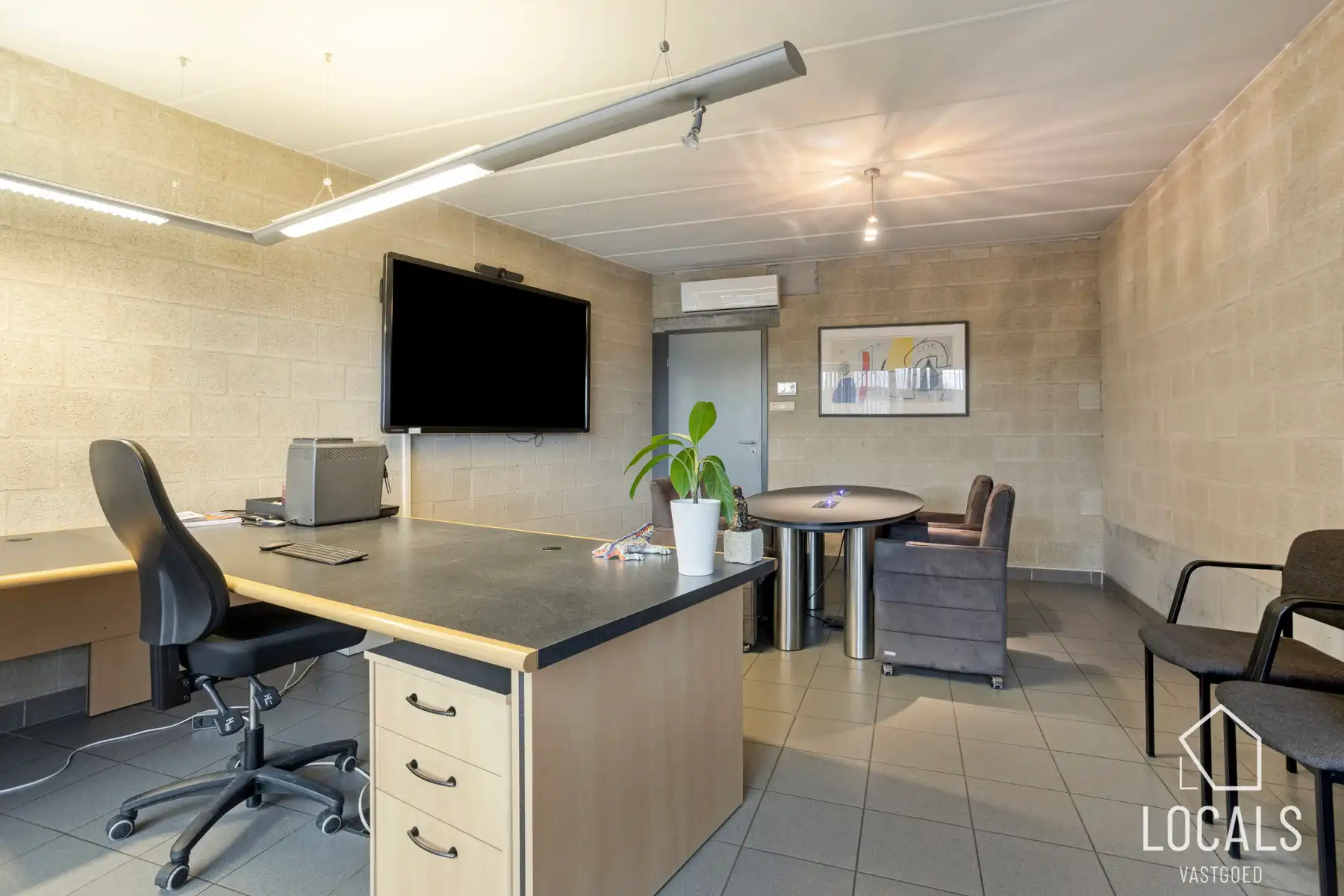 Opbrengsteigendom met woning en kantoor in centrum Haaltert foto 23