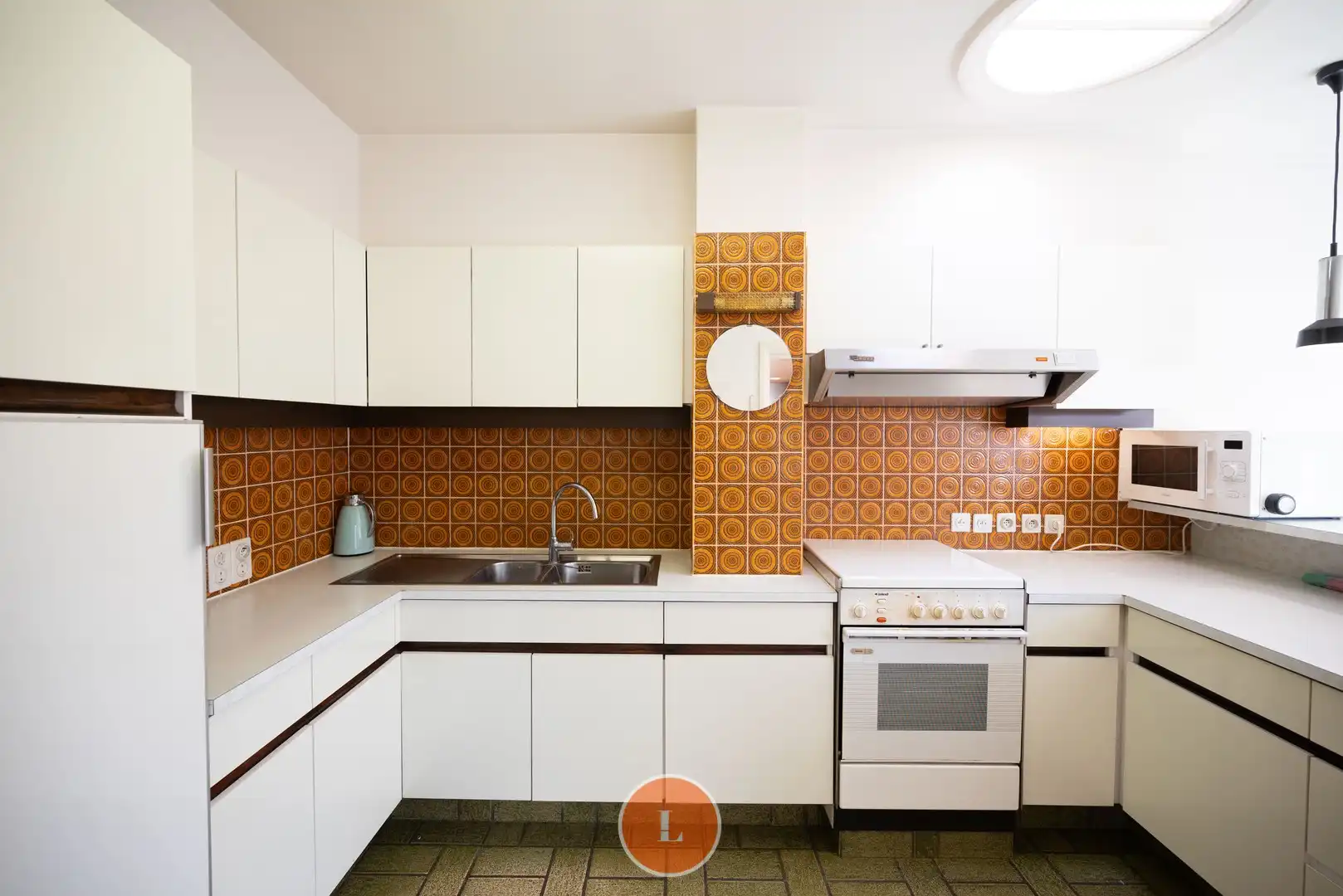 Op te frissen woning vlakbij het centrum van Wevelgem! foto 5