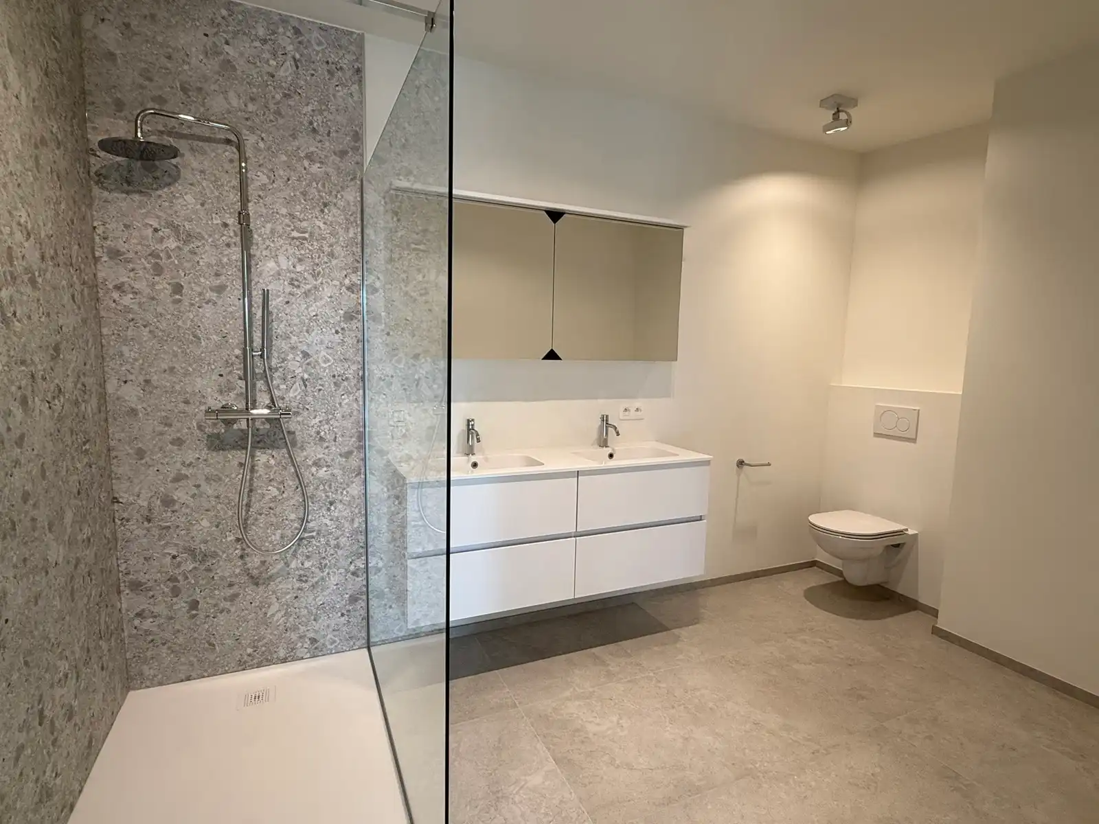 Energiezuinig nieuwbouwappartement met groot terras foto 10