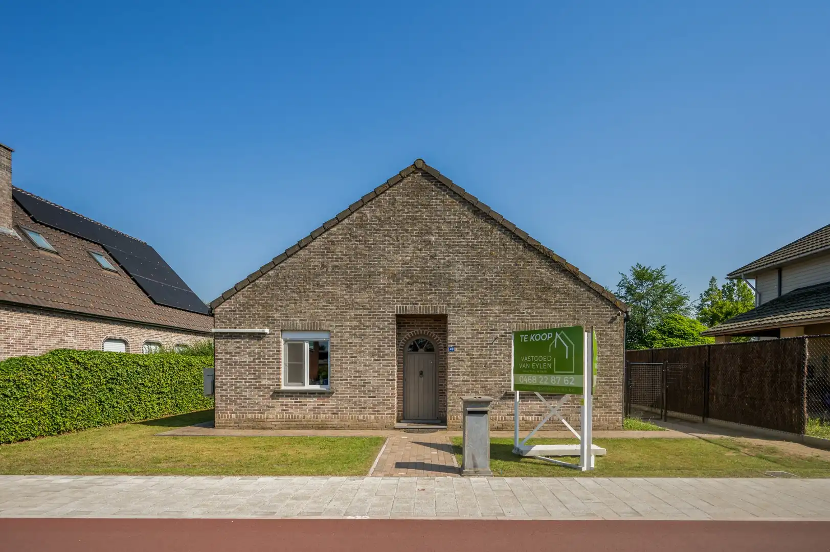 Instapklare gelijkvloerse woning met 3 slaapkamers in het centrum van Noorderwijk foto {{pictureIndex}}