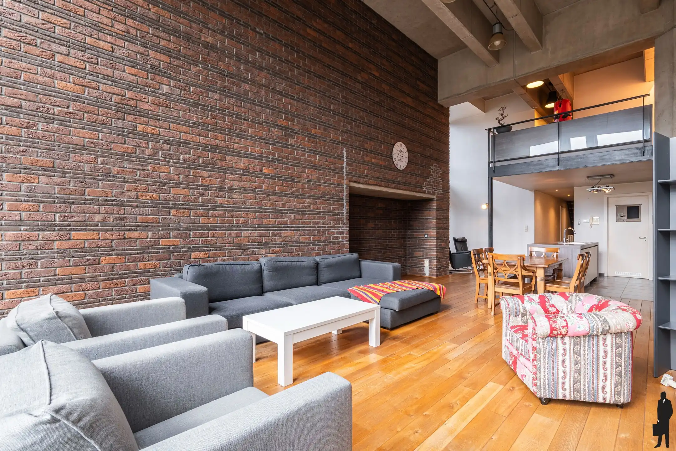 Duplex in loftstijl (182m²) met zicht op de Grote Markt ! foto 9