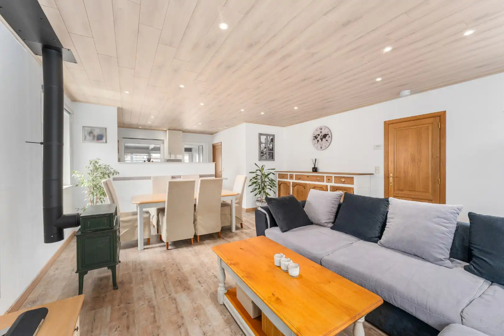 Instapklare gelijkvloerse villa te koop in hartje Vosseslag - De Haan! foto 4