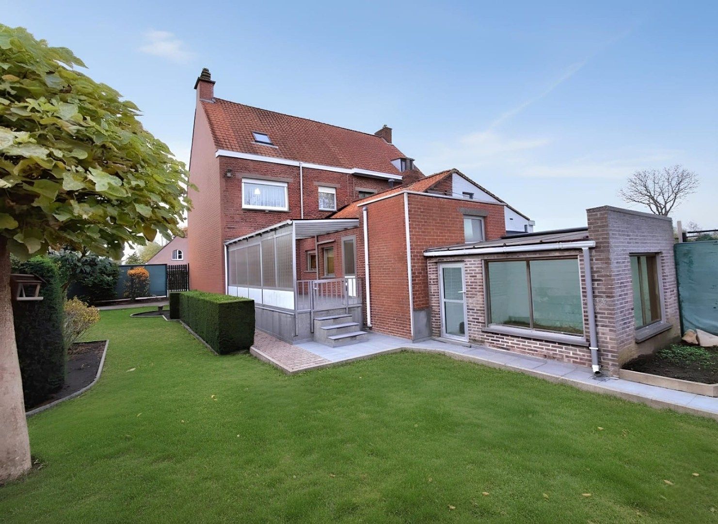 RUIME, INSTAPKLARE HOB MET 2 SLPKS | GARAGE EN STADSTUIN NABIJ CENTRUM DEINZE foto 13