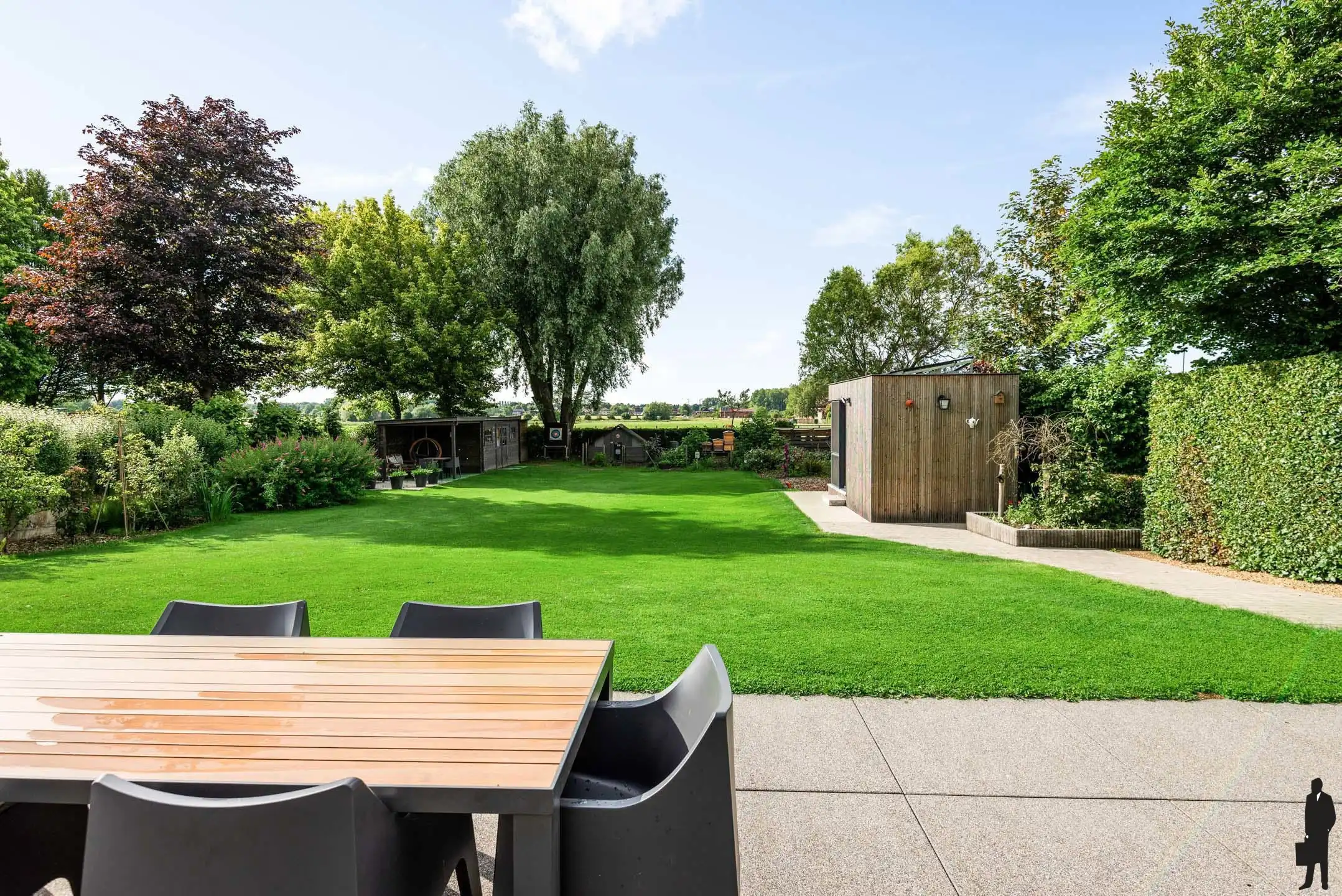 Vrijstaande laagbouwwoning op 1.200 m² met groen uitzicht foto 2