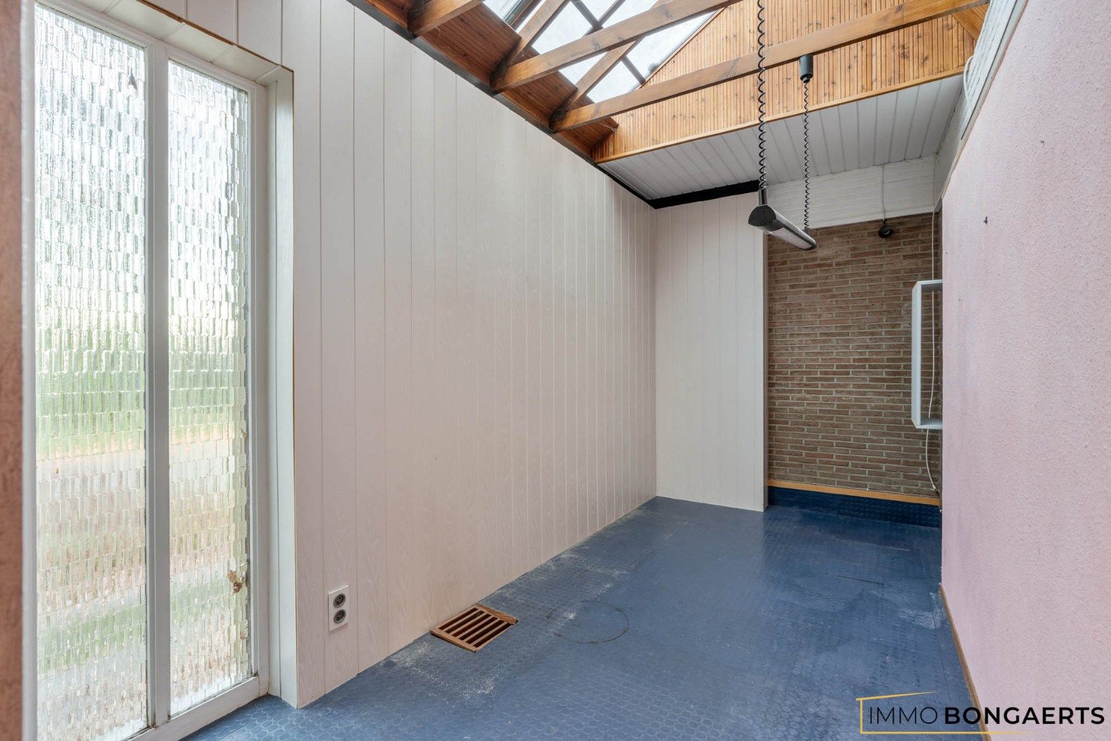 Gelijkvloerse woning met polyvalent bijgebouw foto 9