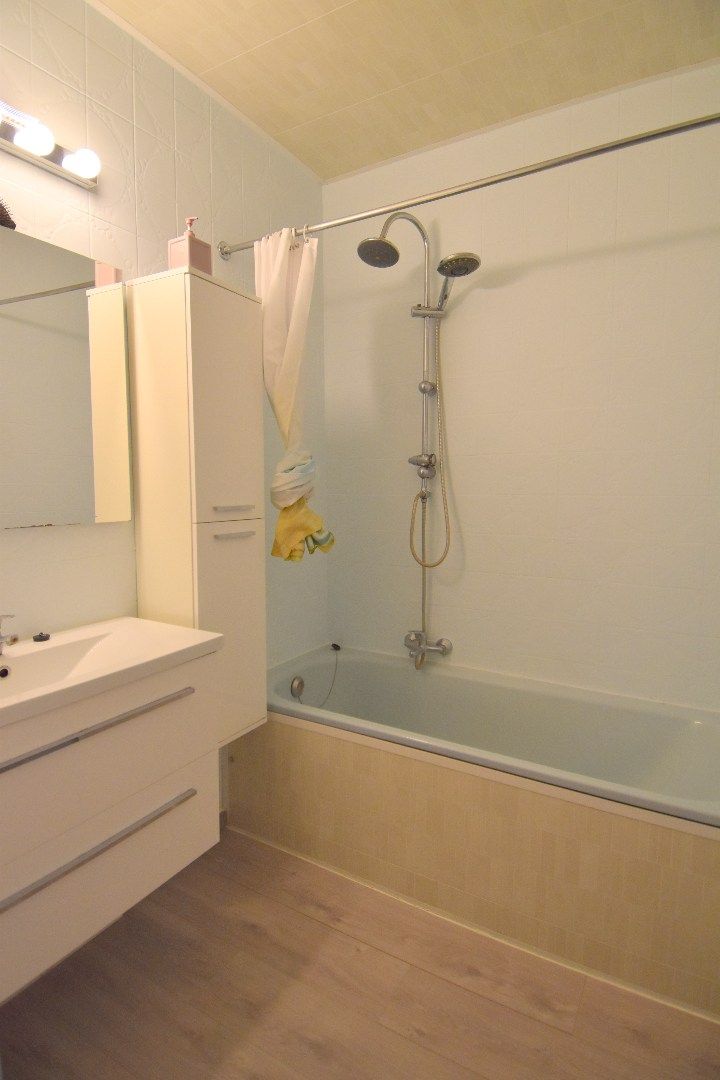 Charmant 2 slaapkamer appartement in hartje Gullegem foto 5