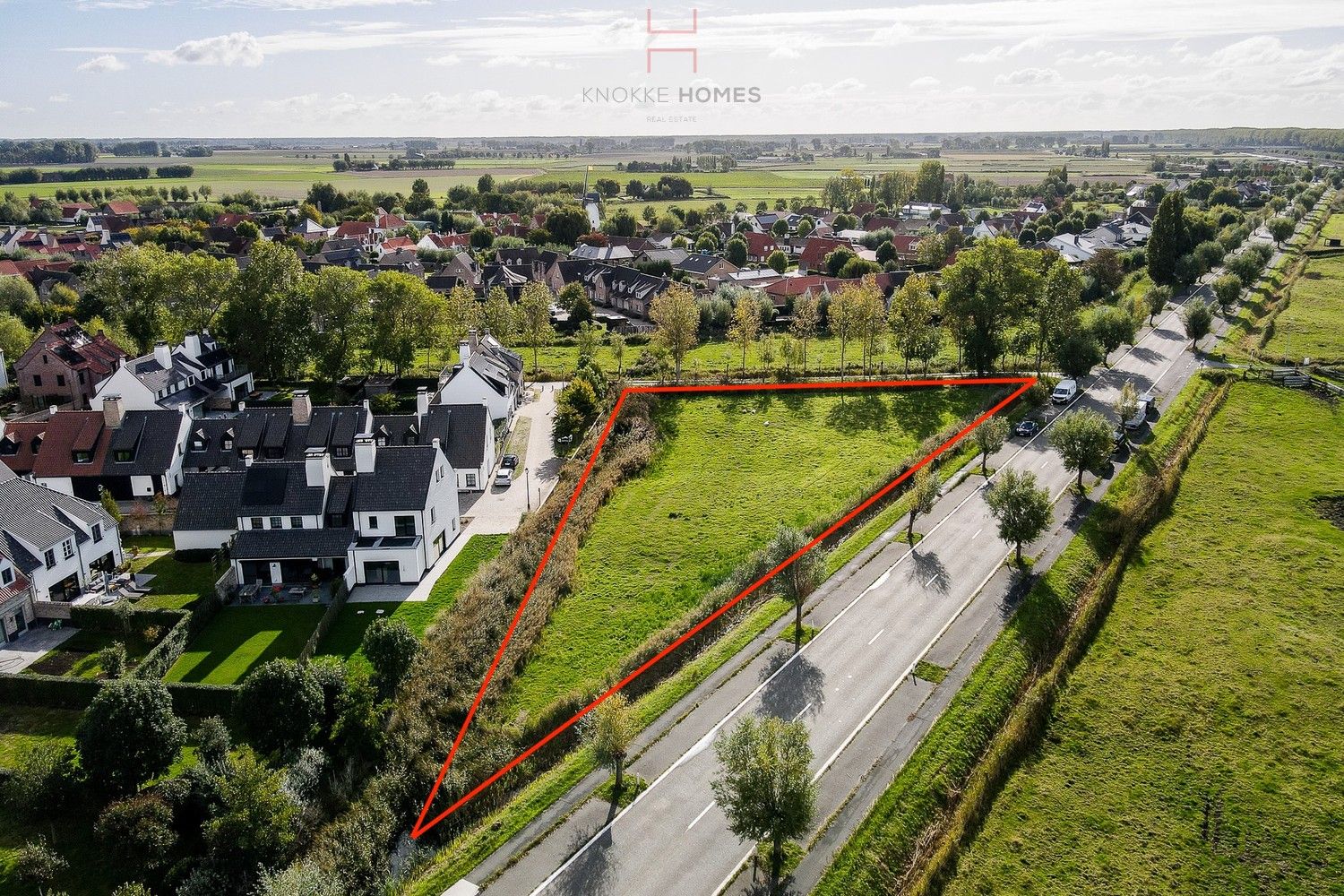 Uitzonderlijke bouwgrond van ca. 2.895 m² in het charmante Ramskapelle foto {{pictureIndex}}