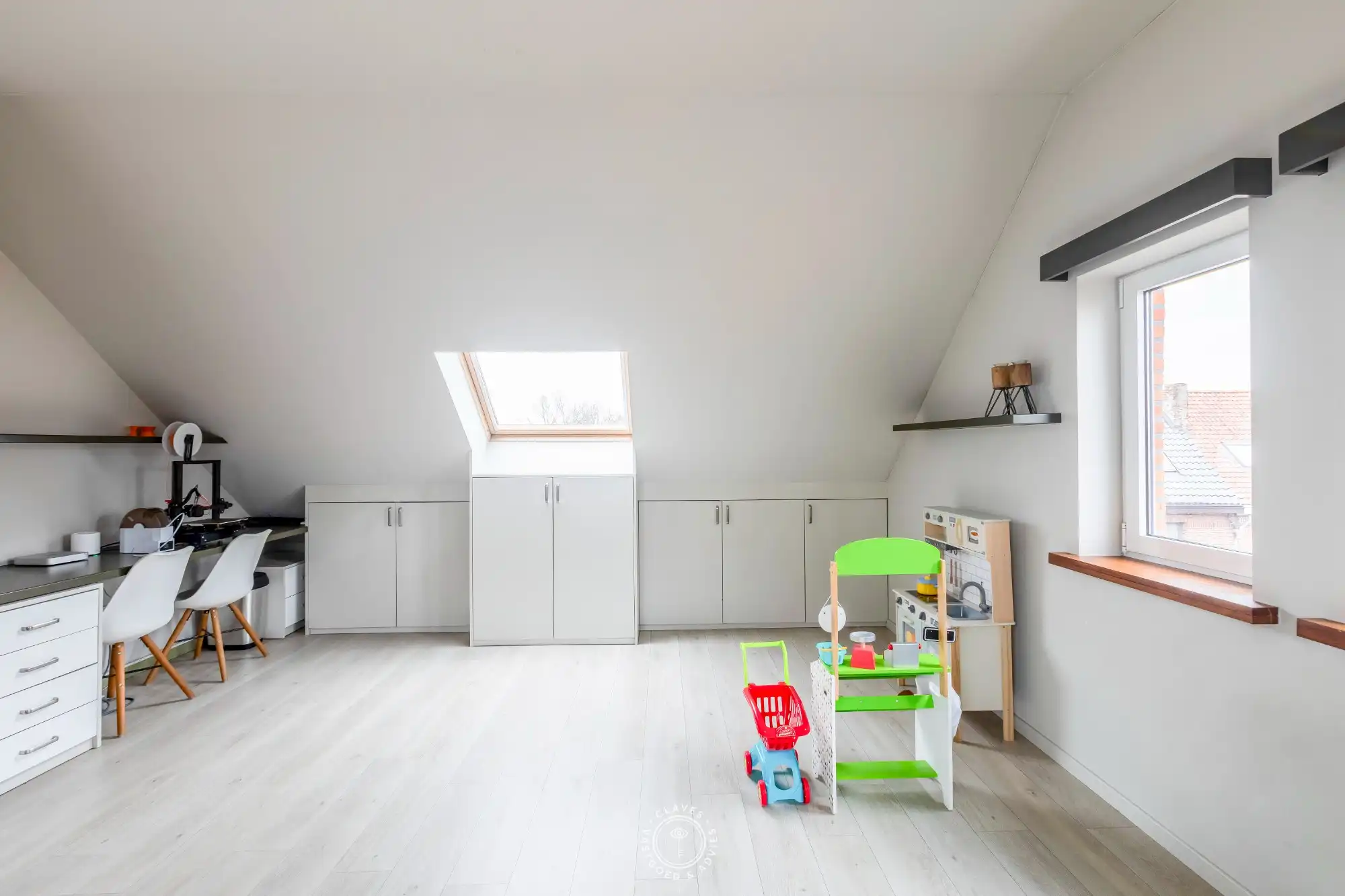 Verzorgde en gerenoveerde woning met zuidwest gerichte tuin foto 15