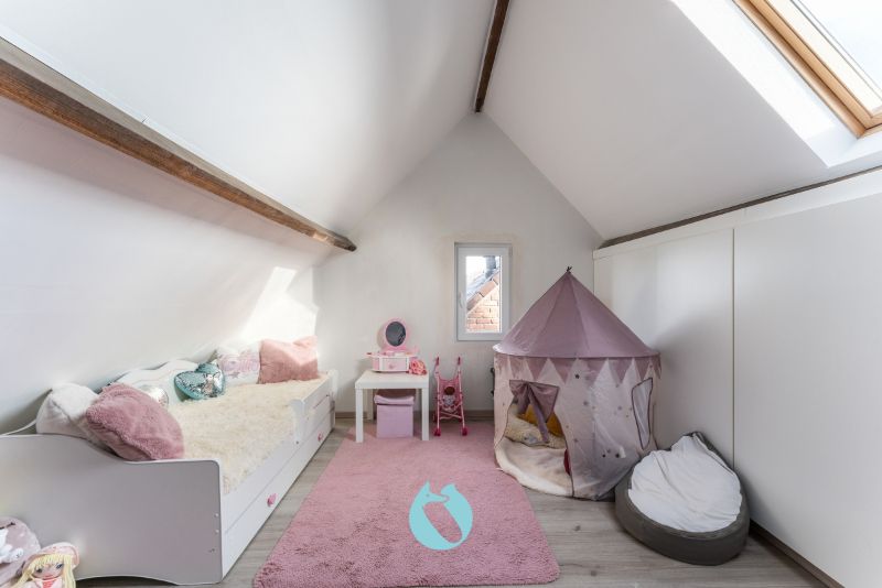 Rustig gelegen starterswoning met grote tuin foto 14