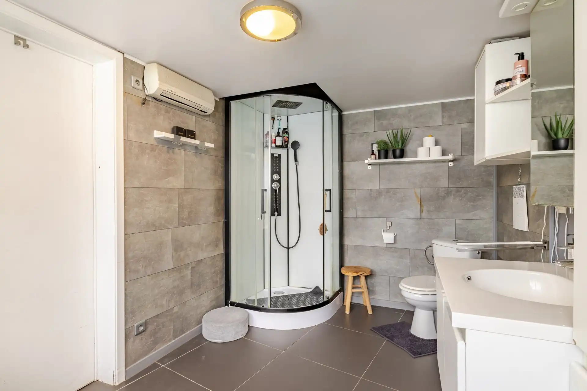 Charmante woning met grote buitenruimte! foto 13
