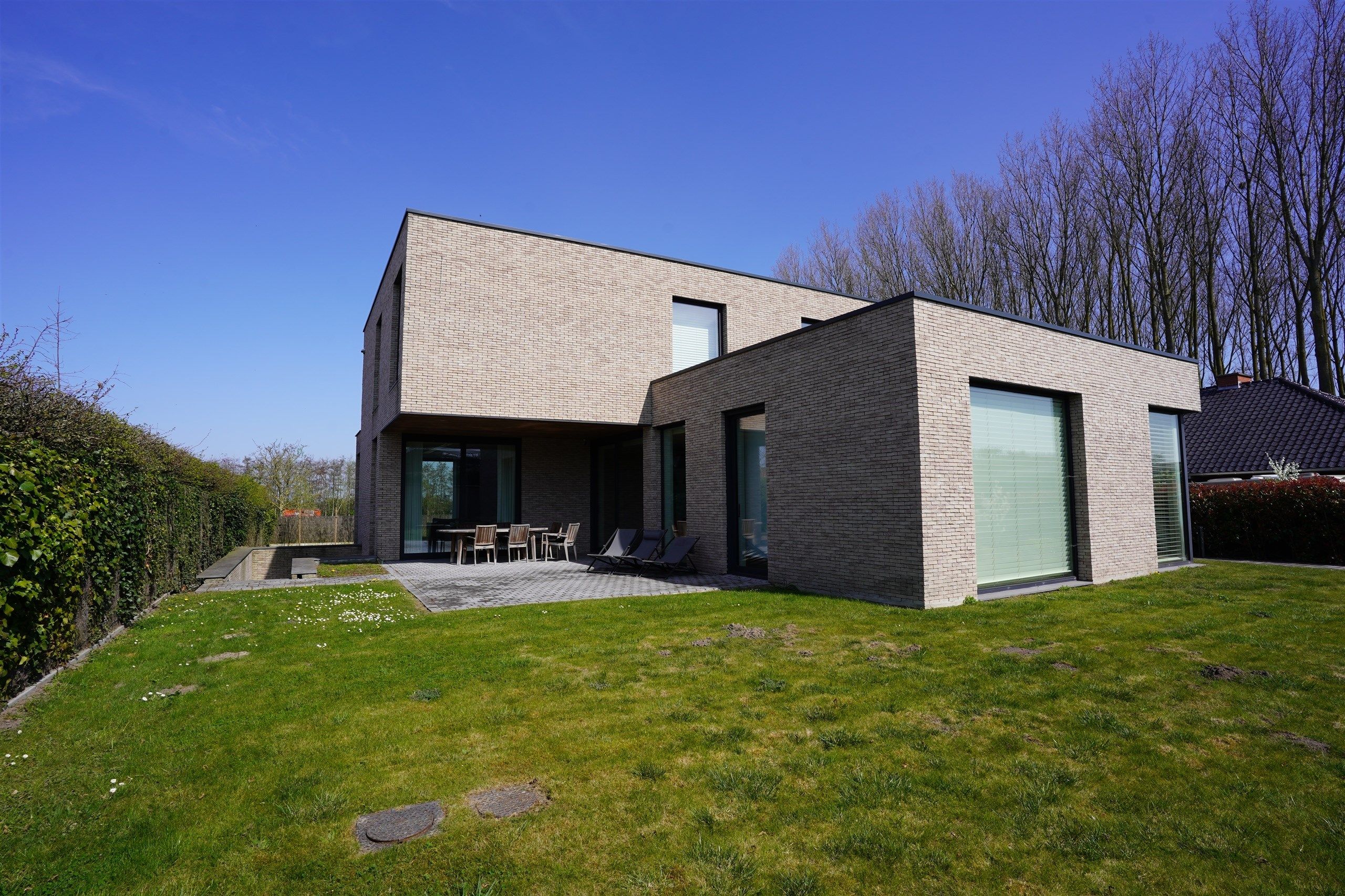 Energiezuinige eigendom (2017) met 4 slaapkamers en bureel foto 10