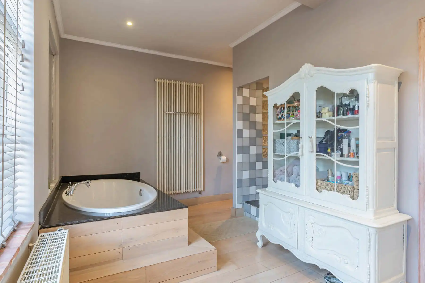 Karaktervolle gerenoveerde woning te Hoegaarden. foto 19