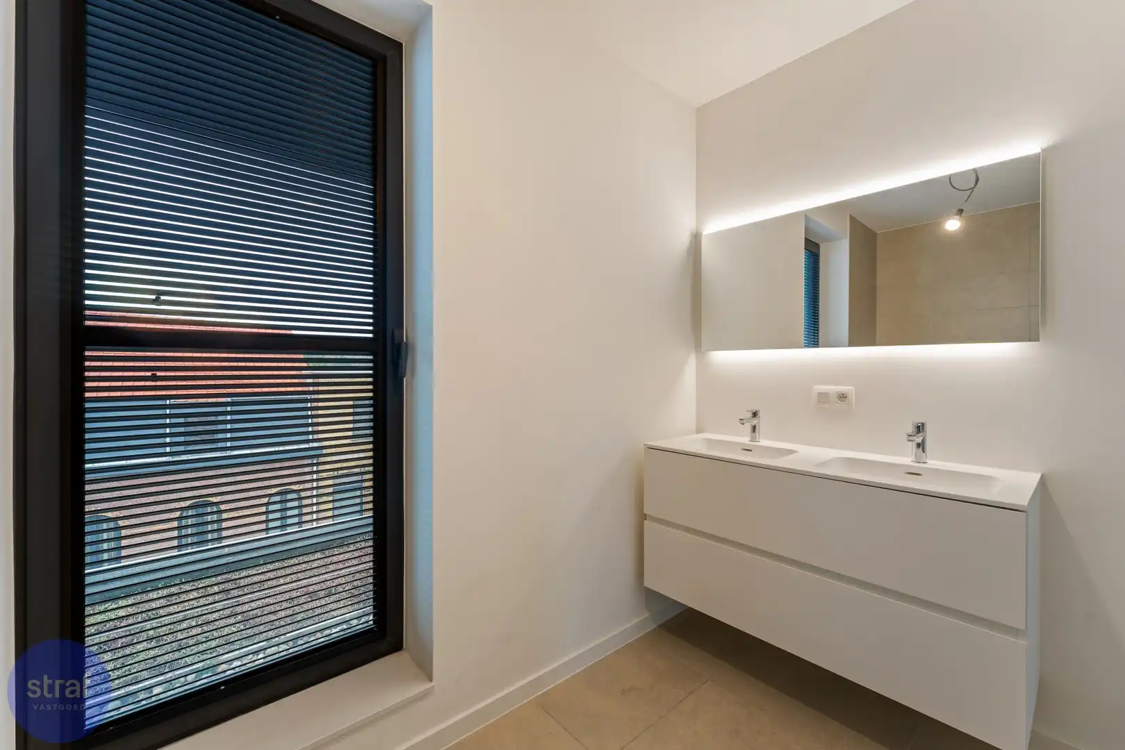 Gezellig duplexappartement met 2 slaapkamers en 2 terrassen foto 9