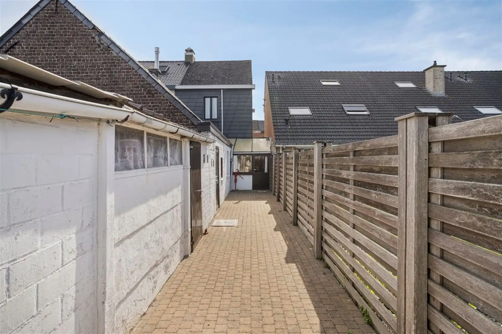te renoveren woning met tuin foto 27