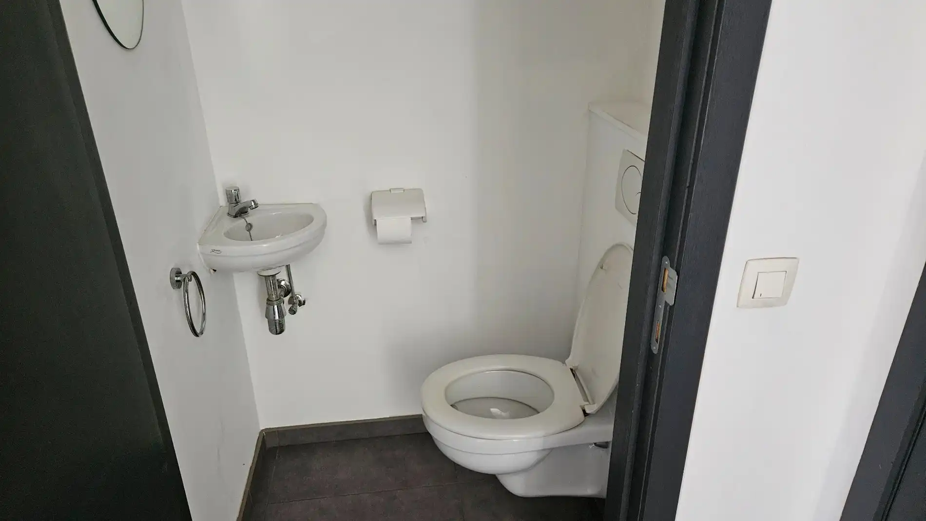 Gezellig appartement met 2 slk en groot terras foto 17