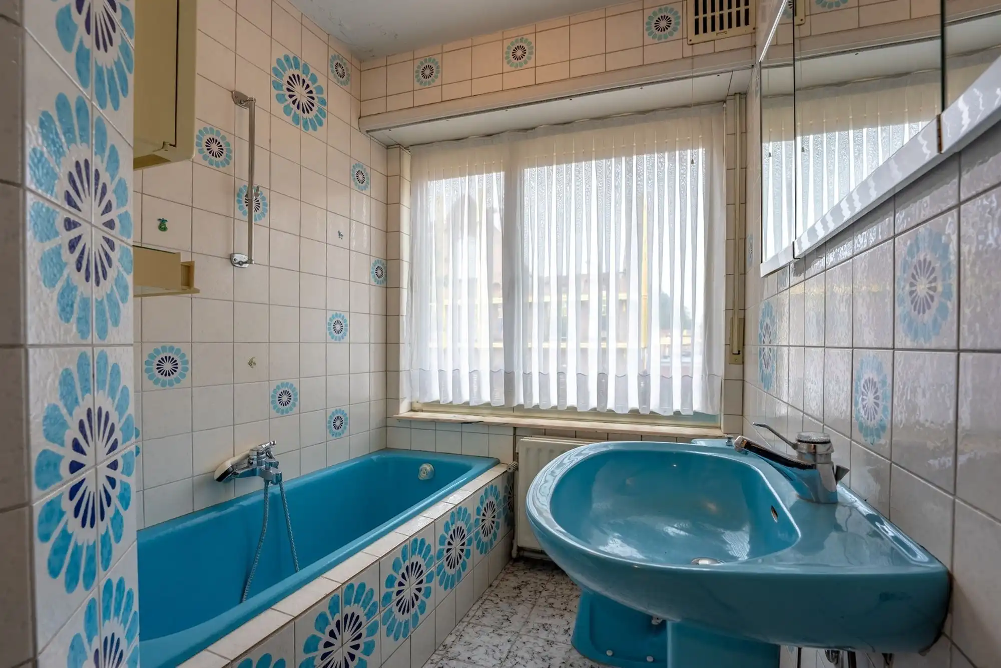 Op te frissen half-open gezinswoning met 3 slaapkamers en een ruime zolder foto 12