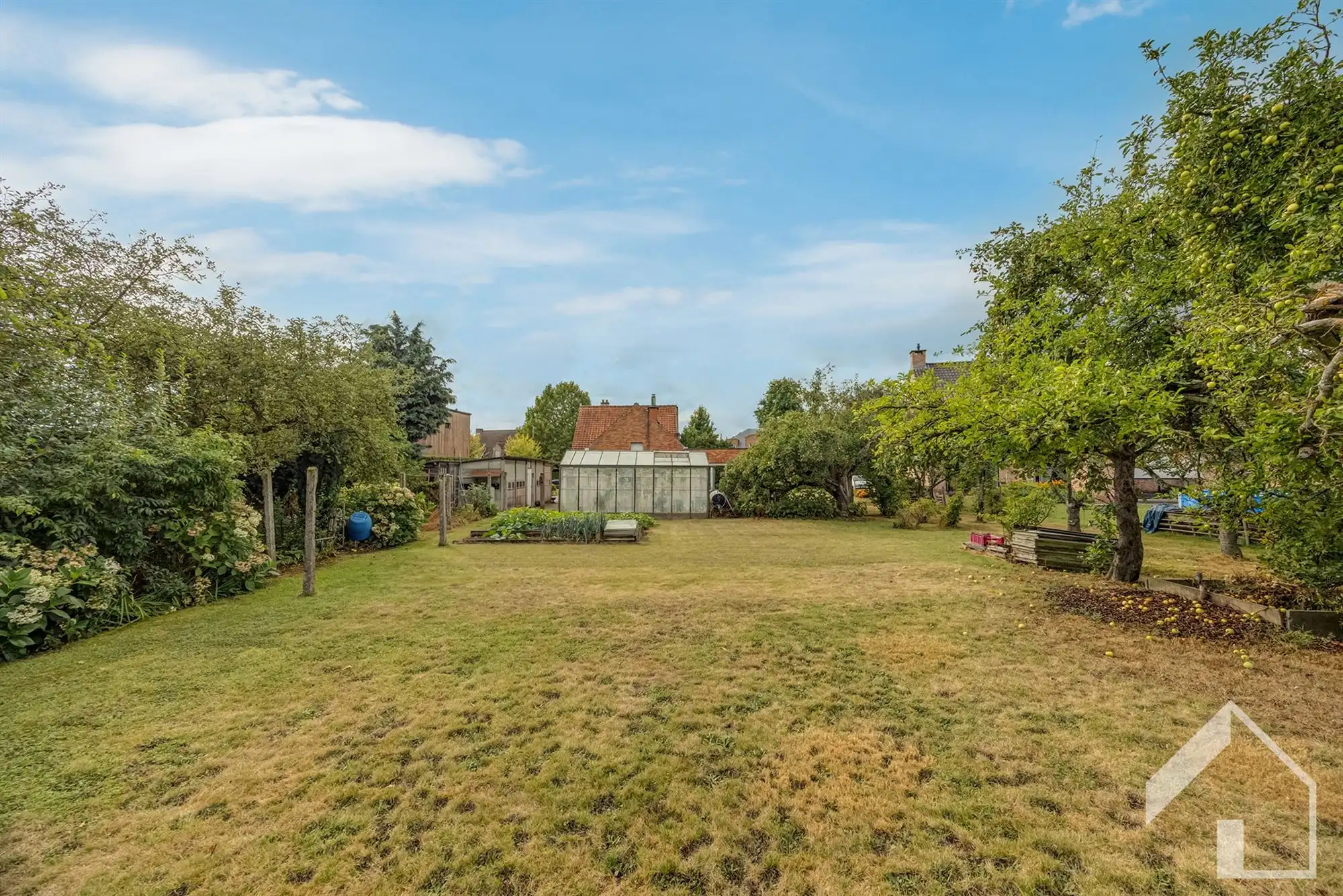 Te renoveren woning op toplocatie foto 15