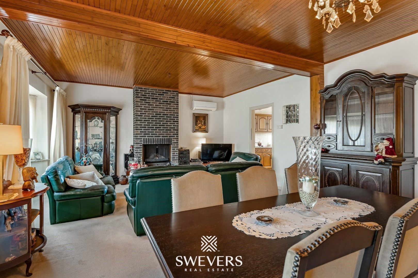 Duplex-appartement met handelsruimte, terras en tuin op toplocatie Riemst foto 5