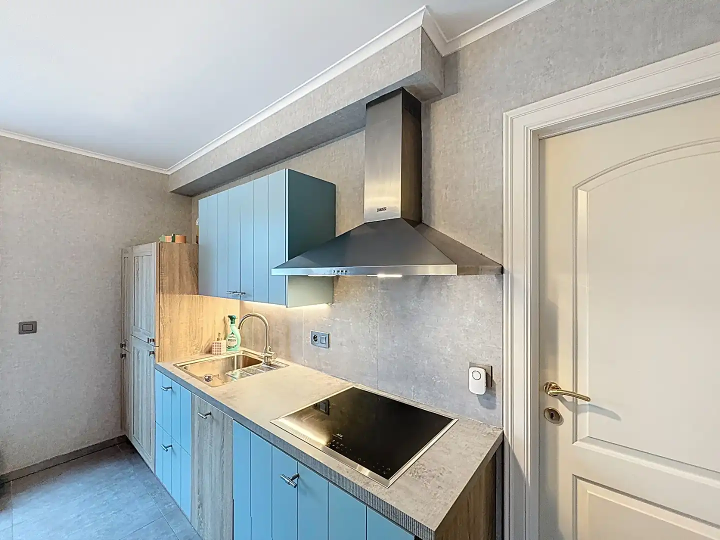 Ruime villa nabij de Zeedijk en het strand foto 16