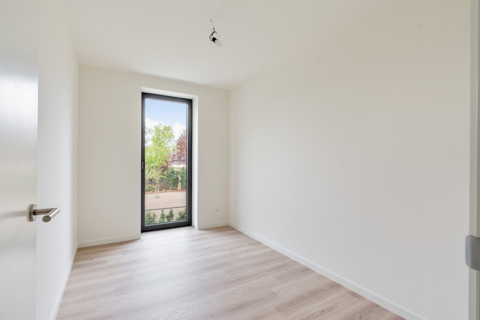 Mooi nieuwbouw appartement op de eerste verdieping met 3 slaapkamers en mooi terras in Zonhoven-centrum foto 14