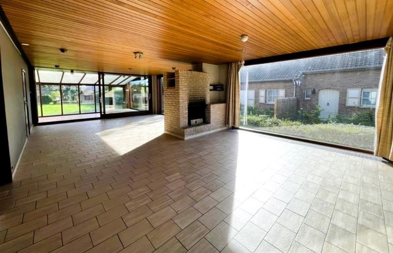 Grote woning op 1518 m² met 5 kamers & een grote garage foto 5