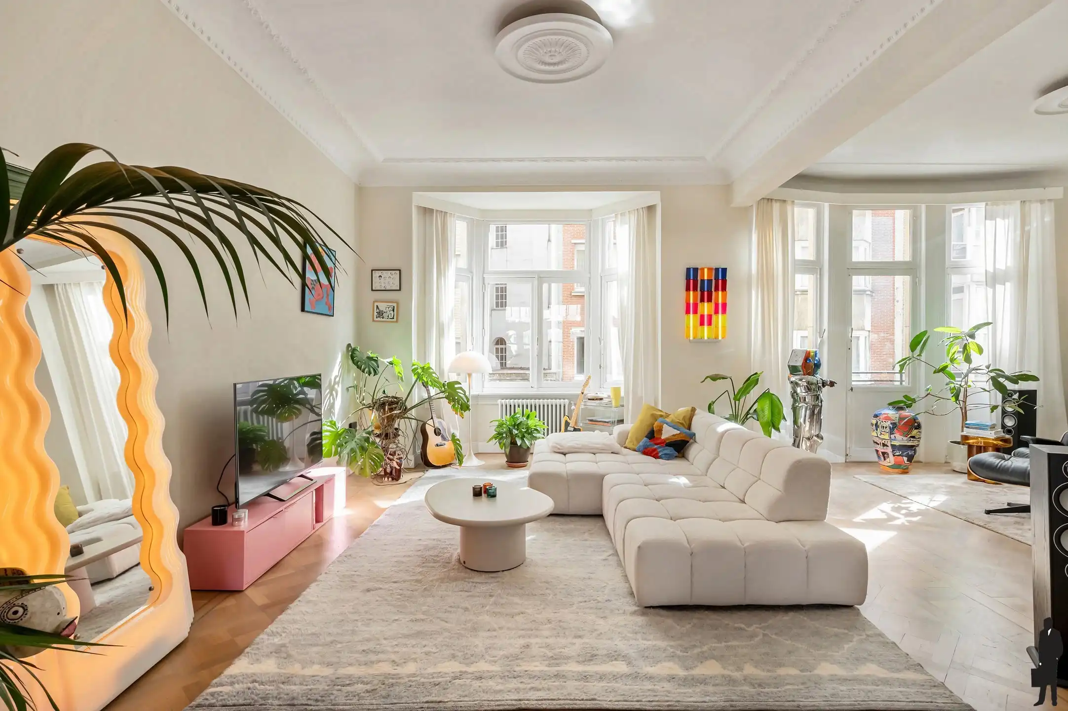 Lichtrijk appartement met authentieke charme foto {{pictureIndex}}