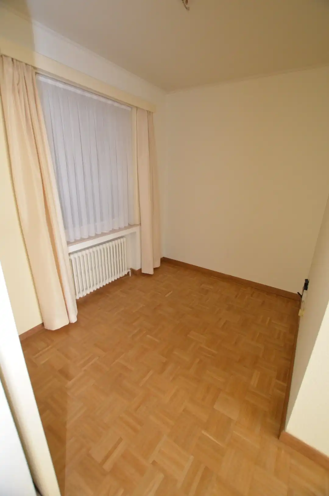 Mooi ruim, gerenoveerd appartement met open zicht foto 10