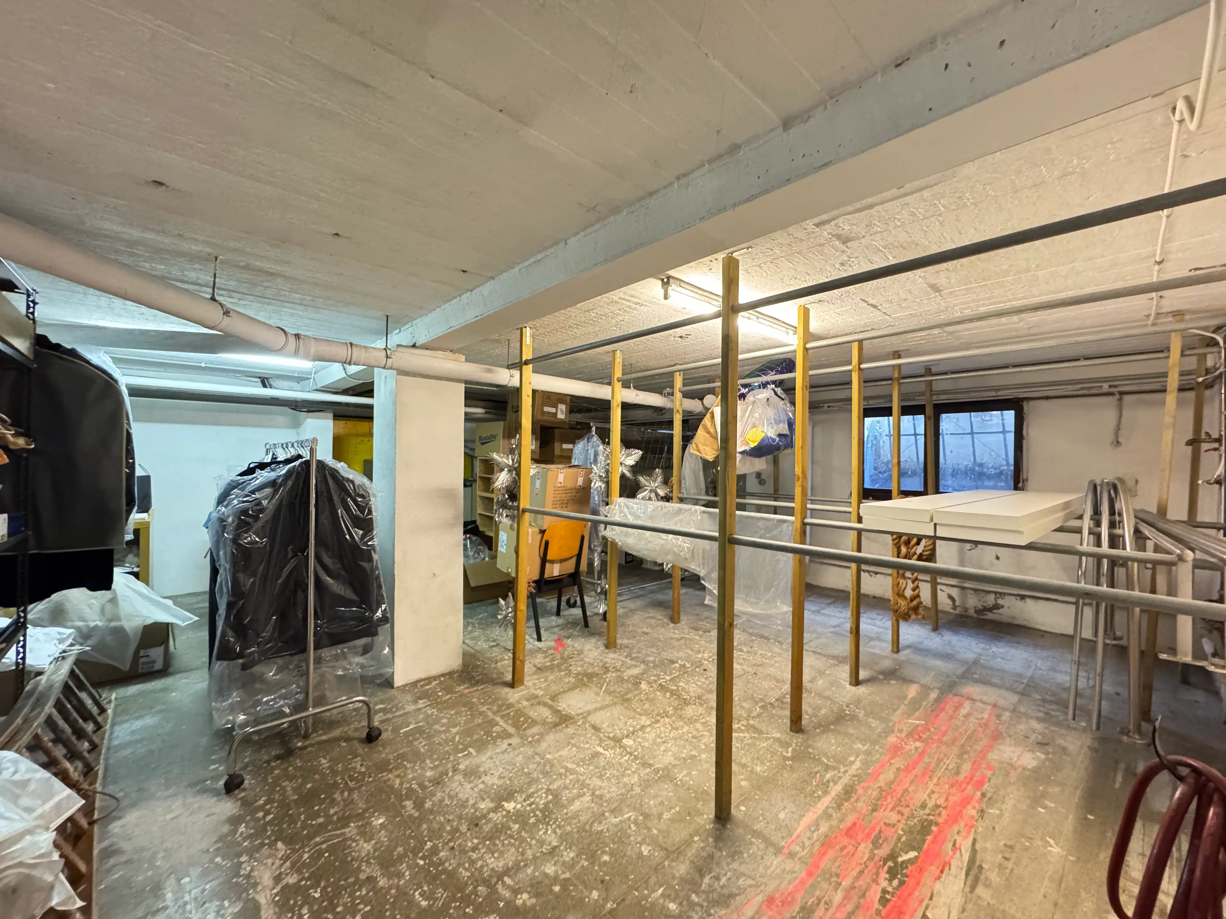 Handelsgelijkvloers 100m² + stockage 84m² foto 10