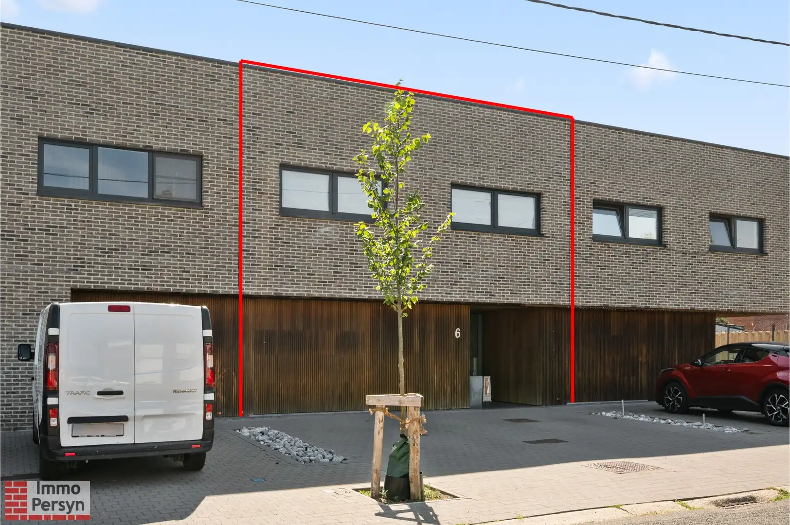 Energiezuinige recente gezinswoning  met 3 slaapkamers, garage en tuin te Leopoldsburg foto {{pictureIndex}}