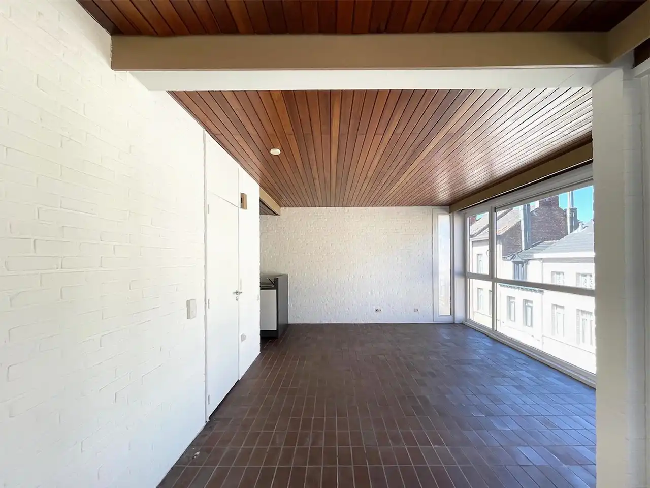 Verzorgde studio met balkon op centrale ligging foto 4