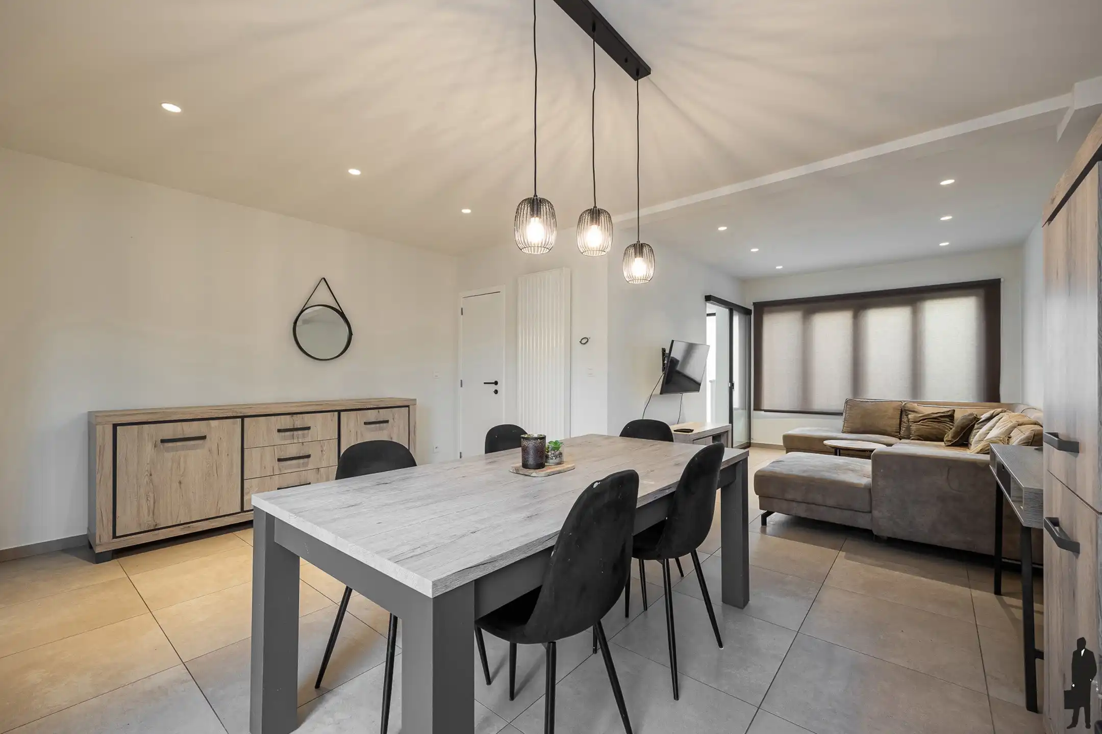 Volledig gerenoveerde gezinswoning met 3 slpk en tuin foto 2