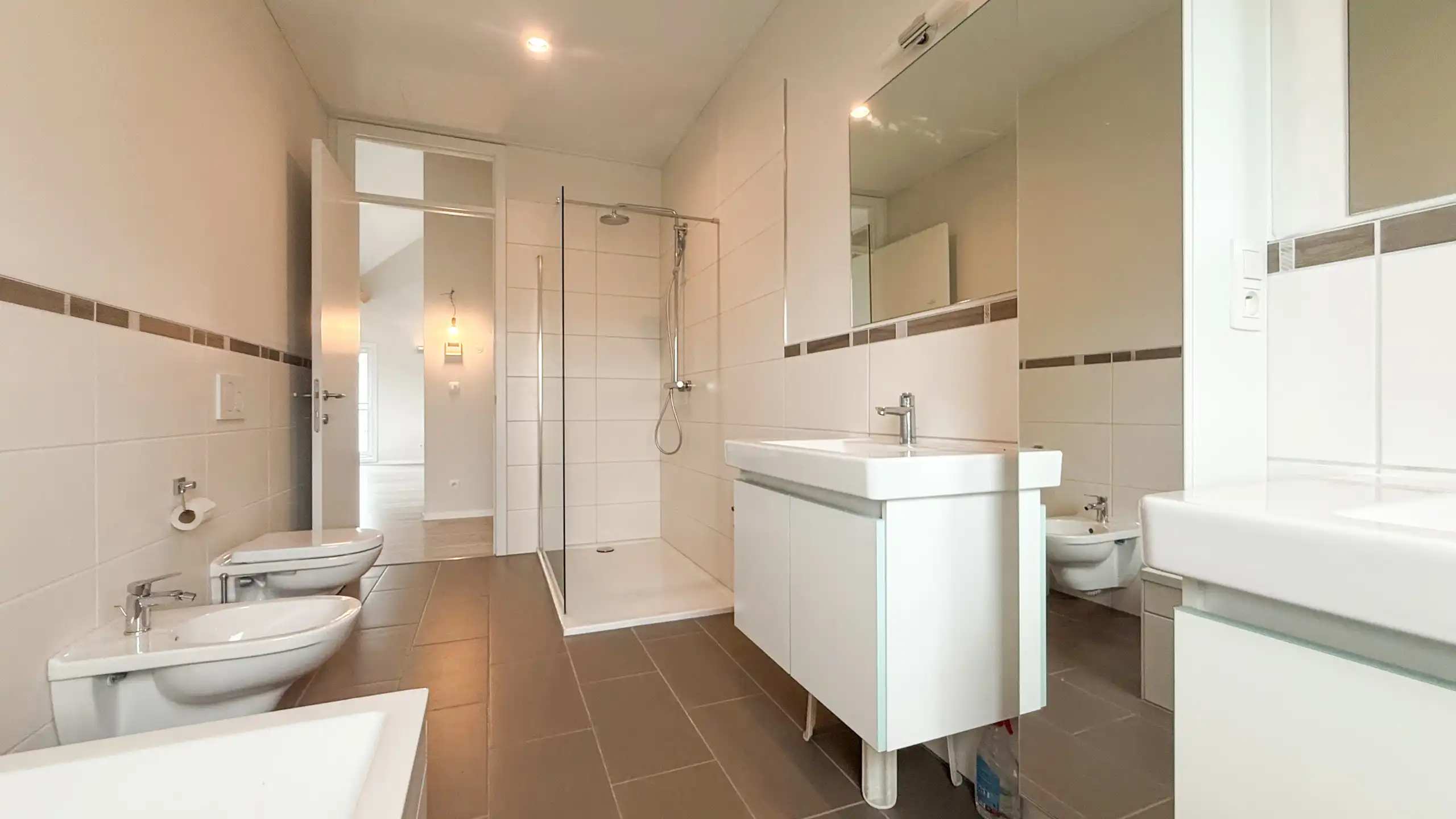 Multifunctionele woning met unieke benedenverdieping!  foto 33